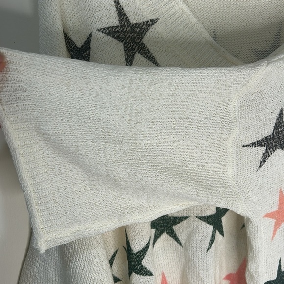 POL Slouchy Oversized Star Print Sweater Size Medium - Picture 8 of 16